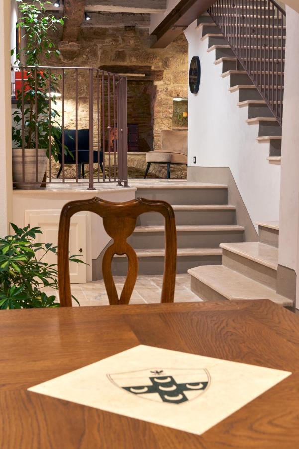 Palazzo Pio III - Residenza D'Epoca Bed & Breakfast Сартеано Екстериор снимка