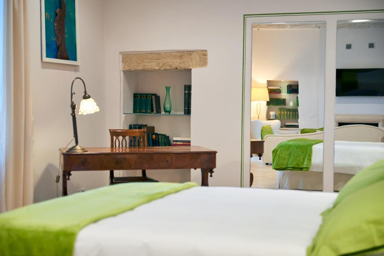 Palazzo Pio III - Residenza D'Epoca Bed & Breakfast Сартеано Екстериор снимка
