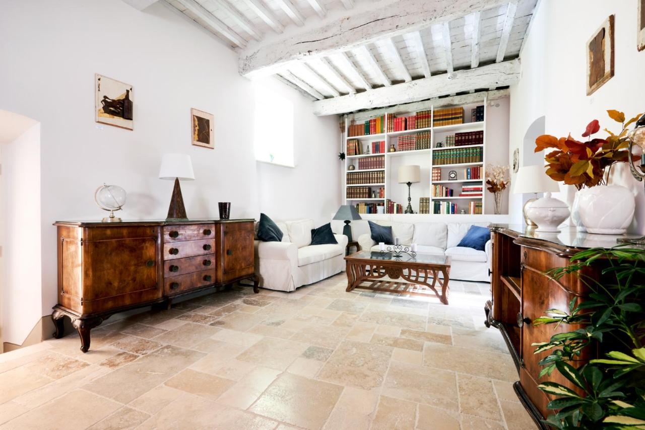 Palazzo Pio III - Residenza D'Epoca Bed & Breakfast Сартеано Екстериор снимка