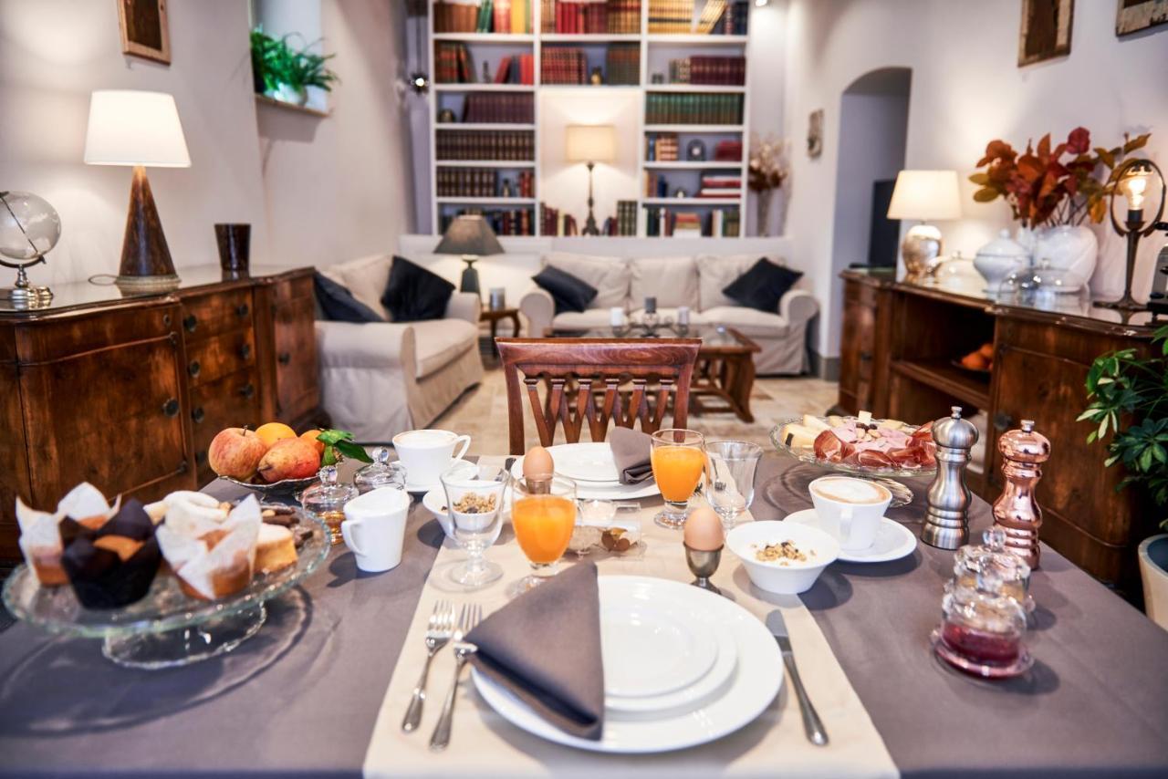 Palazzo Pio III - Residenza D'Epoca Bed & Breakfast Сартеано Екстериор снимка