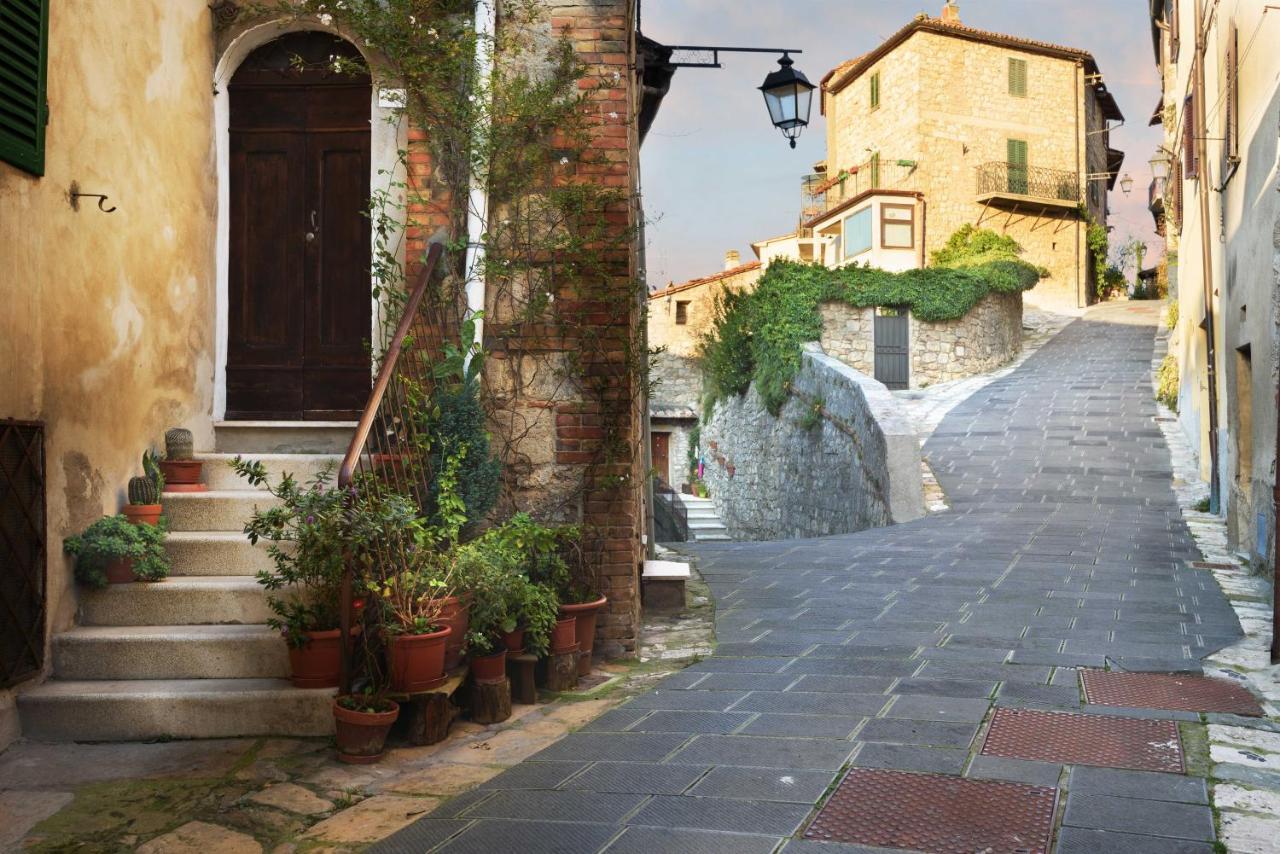 Palazzo Pio III - Residenza D'Epoca Bed & Breakfast Сартеано Екстериор снимка