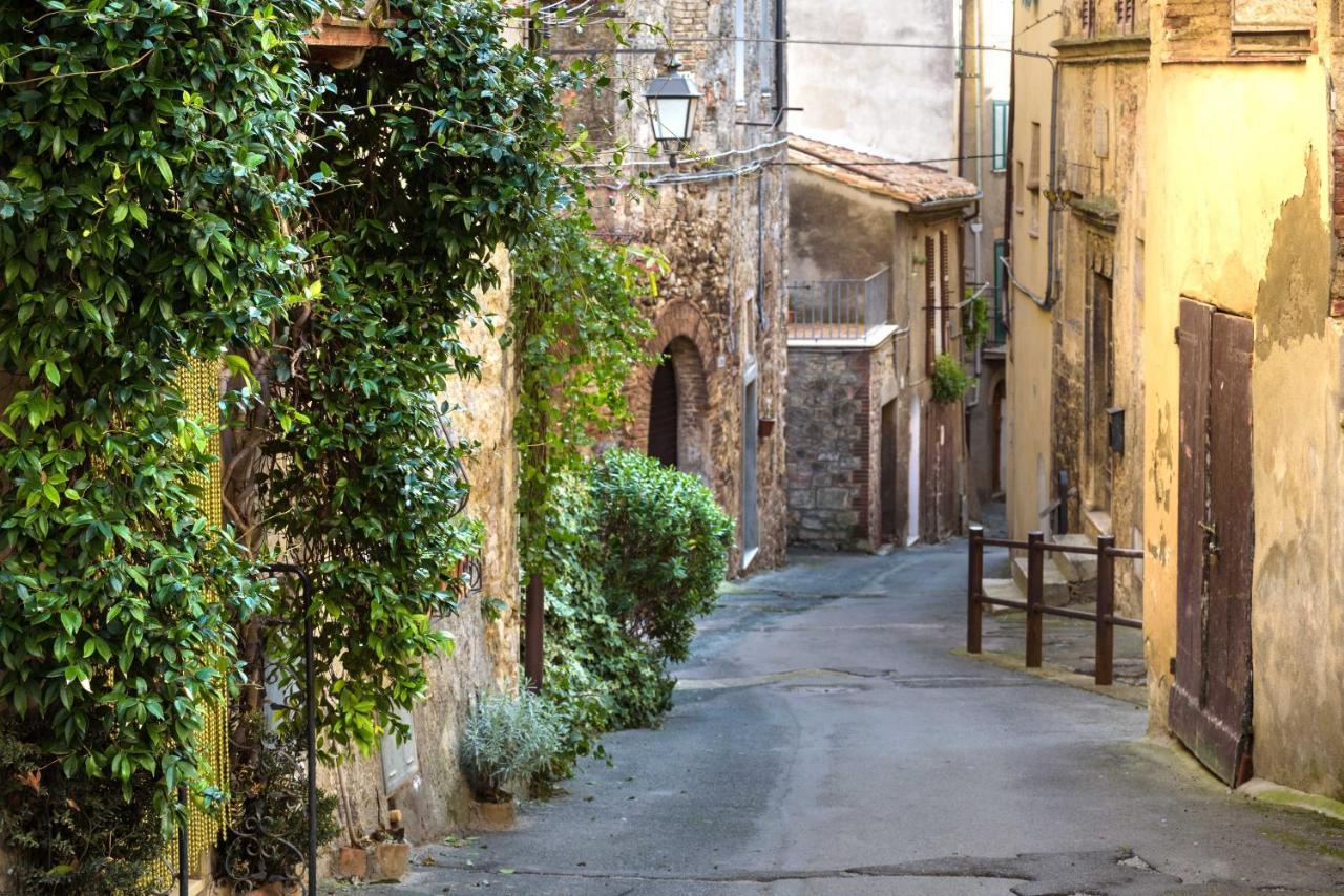 Palazzo Pio III - Residenza D'Epoca Bed & Breakfast Сартеано Екстериор снимка