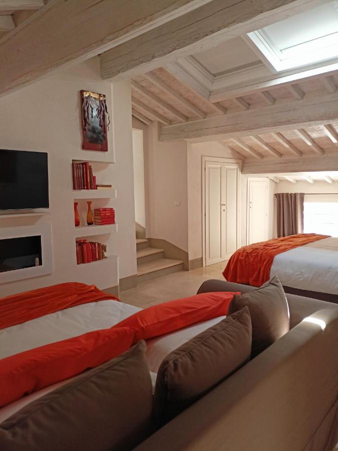 Palazzo Pio III - Residenza D'Epoca Bed & Breakfast Сартеано Екстериор снимка